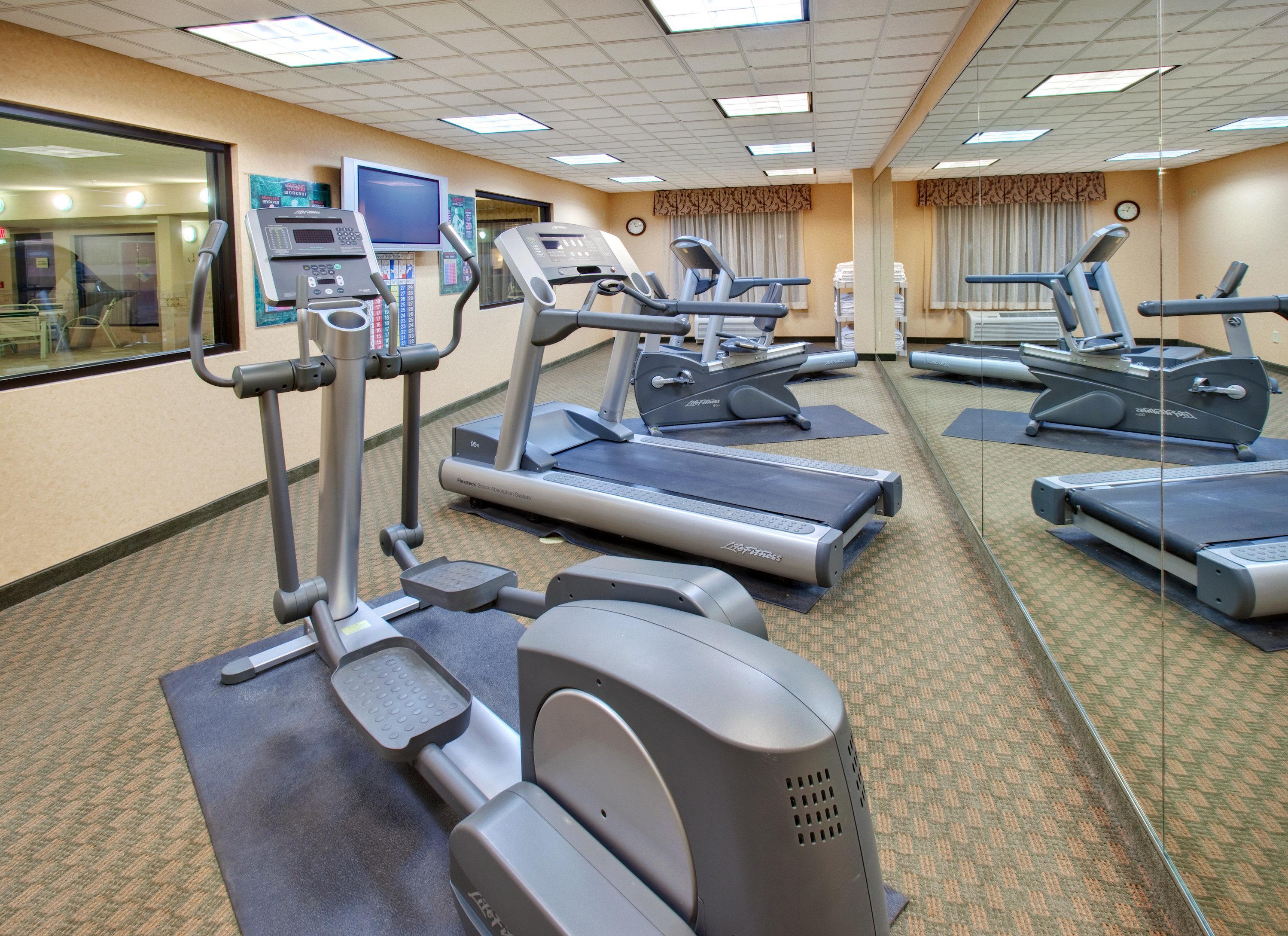 Holiday Inn Express Hotel & Suites Bismarck By Ihg Extérieur photo