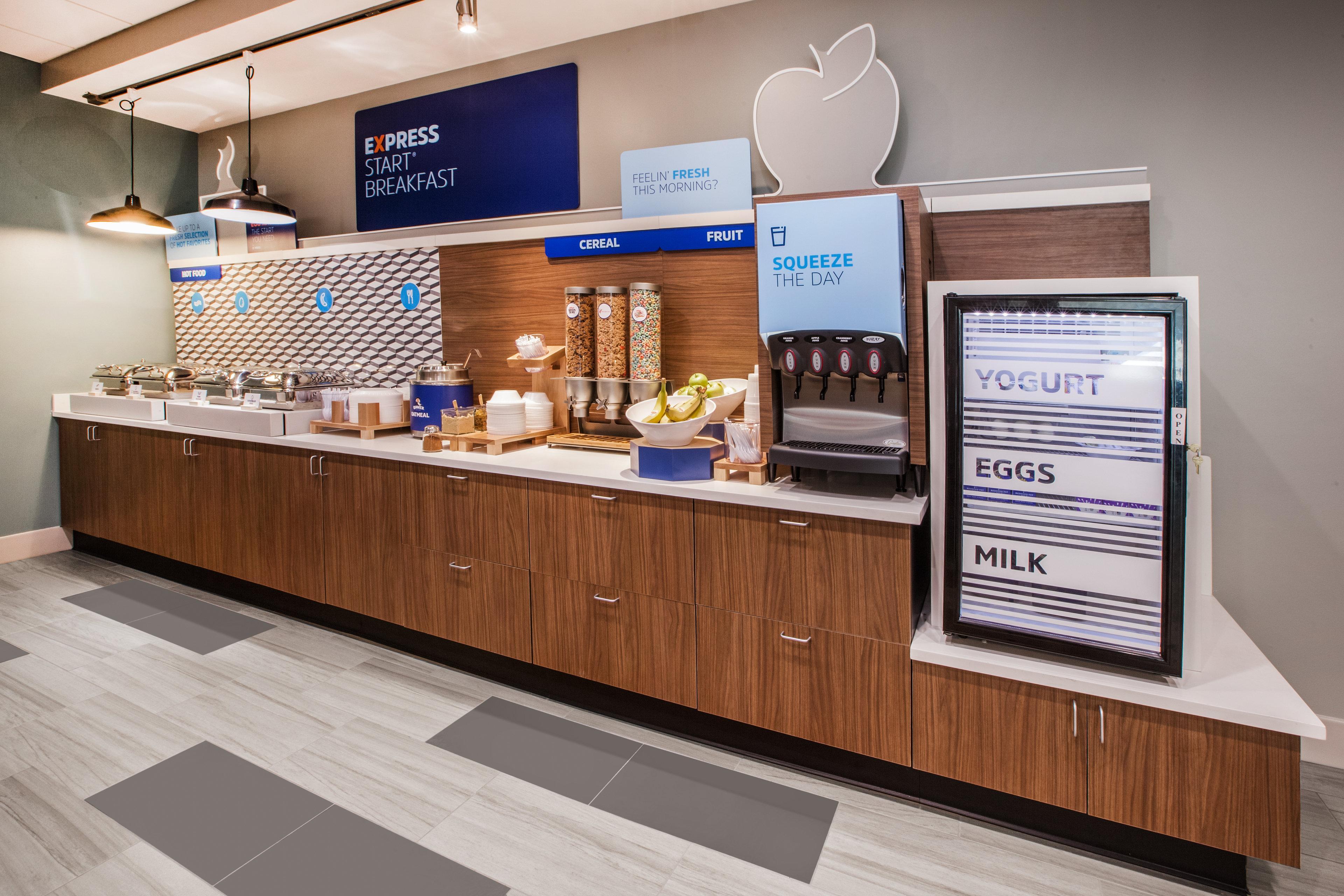 Holiday Inn Express Hotel & Suites Bismarck By Ihg Extérieur photo