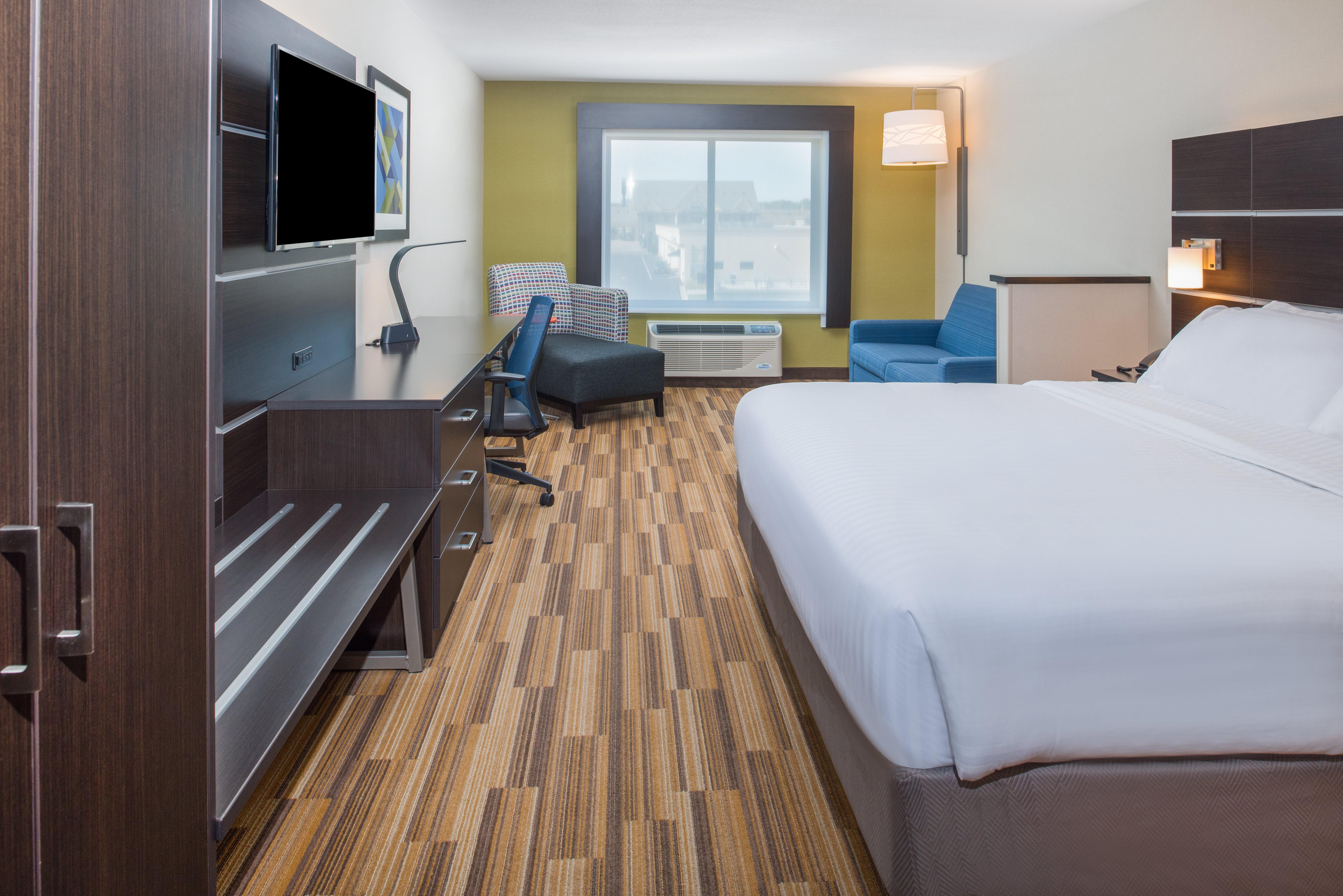 Holiday Inn Express Hotel & Suites Bismarck By Ihg Extérieur photo